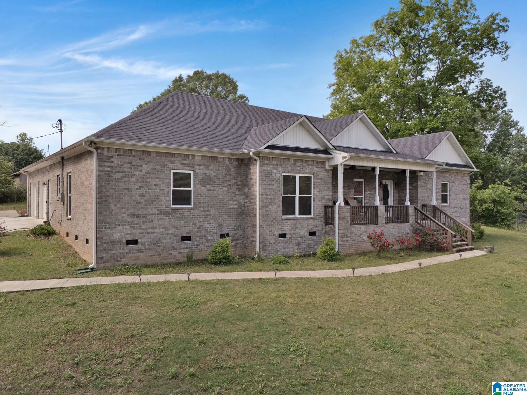 209 Hudson Avenue Oneonta, AL 35121 - Photo 6 of 29