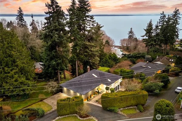 $1,899,999 | 16858 76th Avenue West, Edmonds, WA 98026