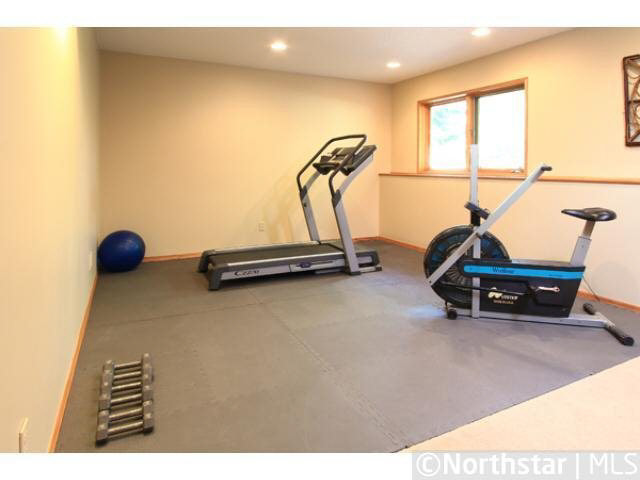 15480 Canyon Ridge Eden Prairie, MN 55347 - Photo 13 of 16 Gallery Image 13