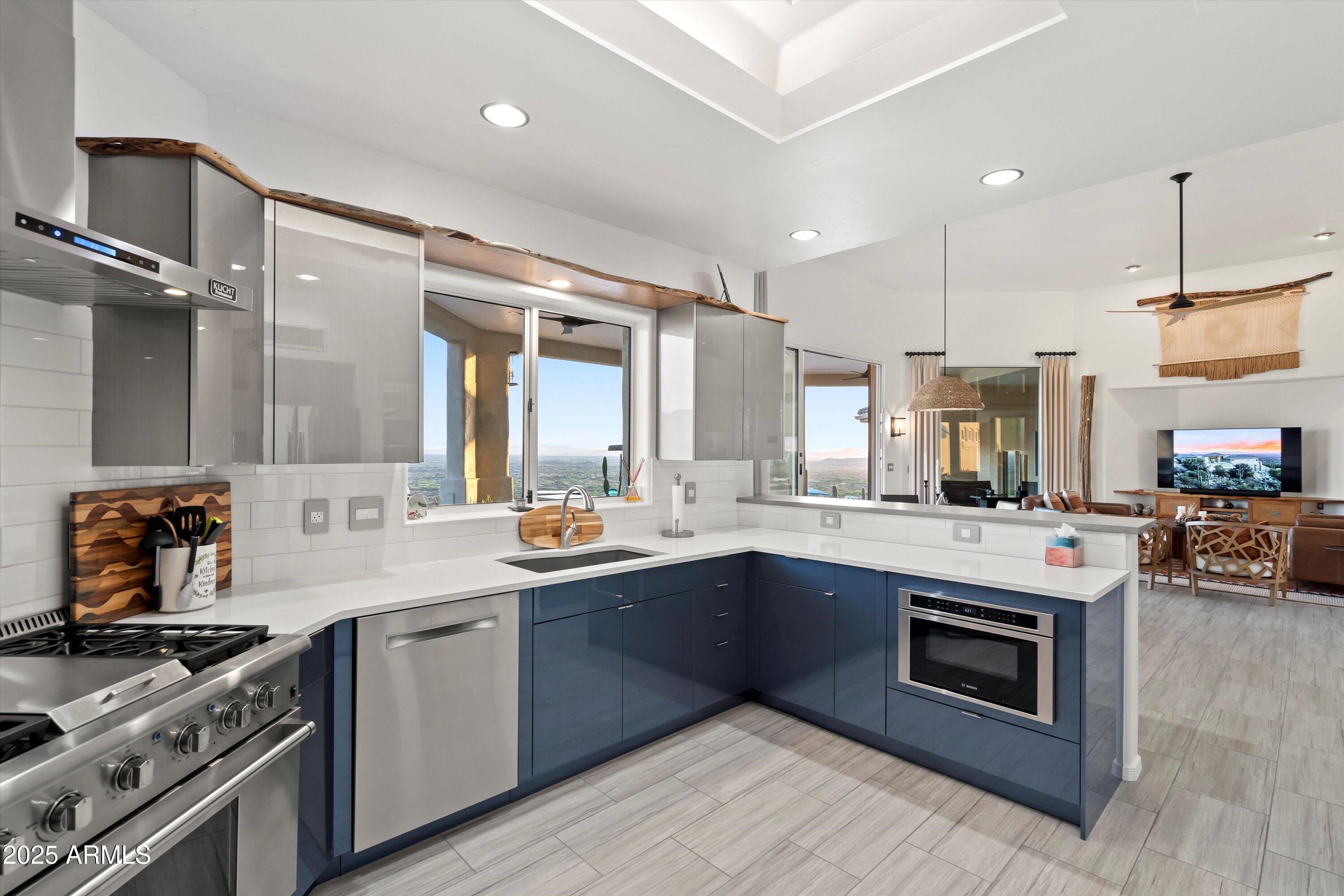 12130 East Quesada Place Tucson, AZ 85749 - Photo 14 of 55 16-Kitchen