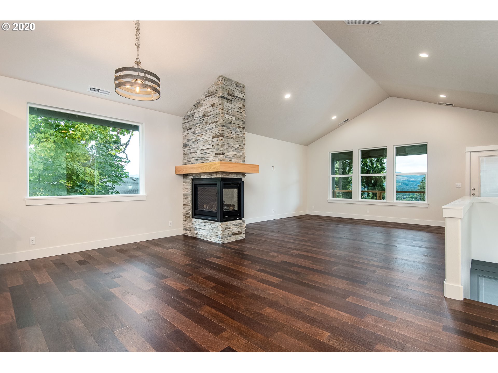 6452 Forest Ridge Drive Springfield, OR 97478 - Photo 3 of 30