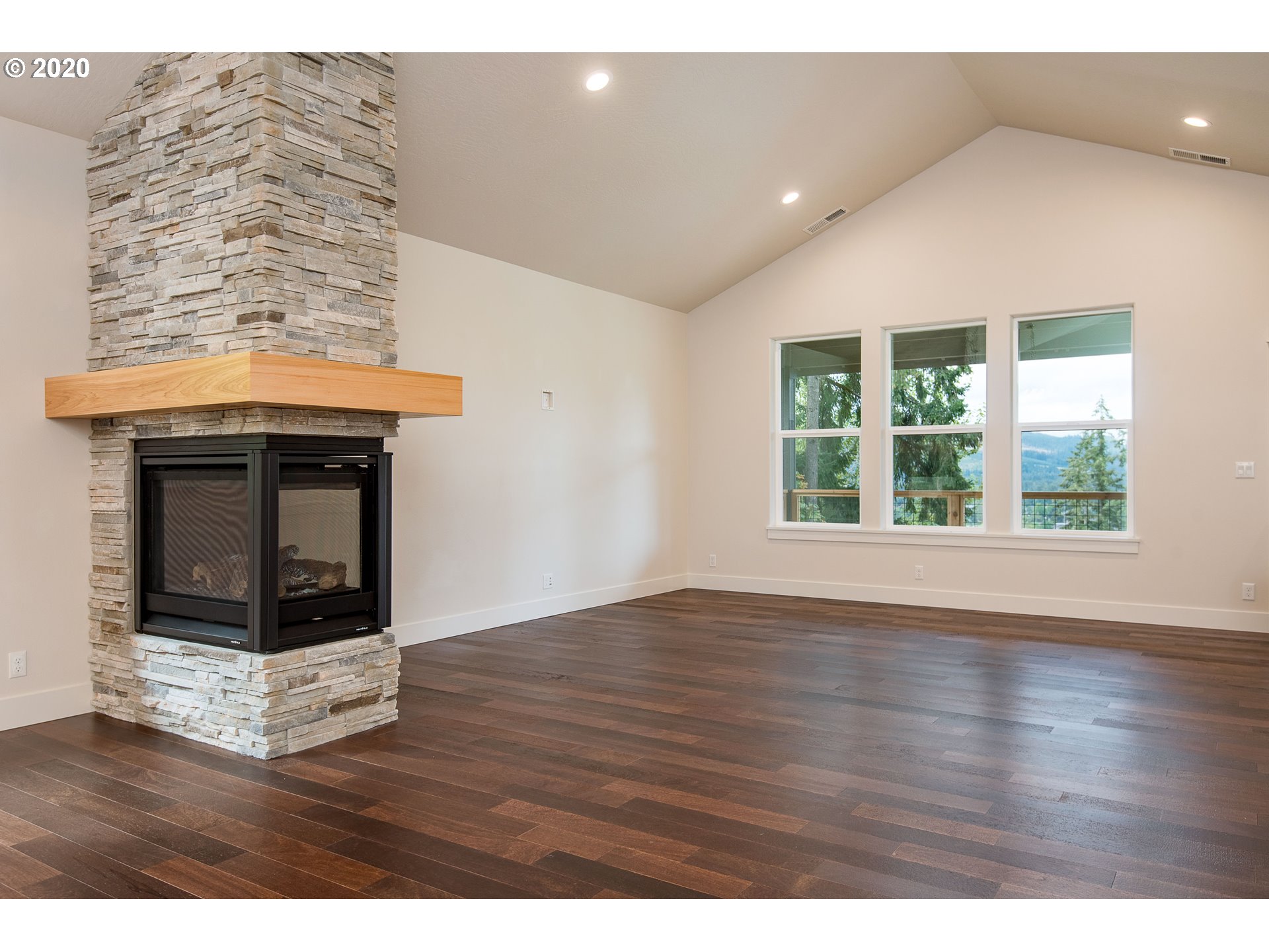6452 Forest Ridge Drive Springfield, OR 97478 - Photo 4 of 30