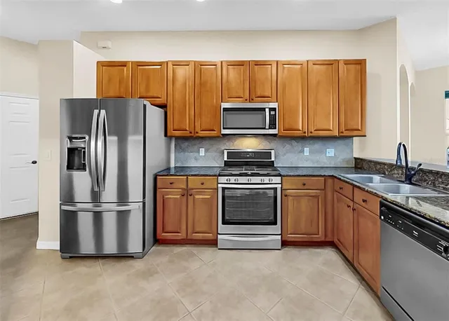 $575,000 | 1105 Sweet Breeze Drive, Valrico, FL 33594