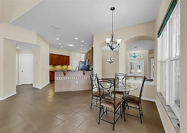 $575,000 | 1105 Sweet Breeze Drive, Valrico, FL 33594