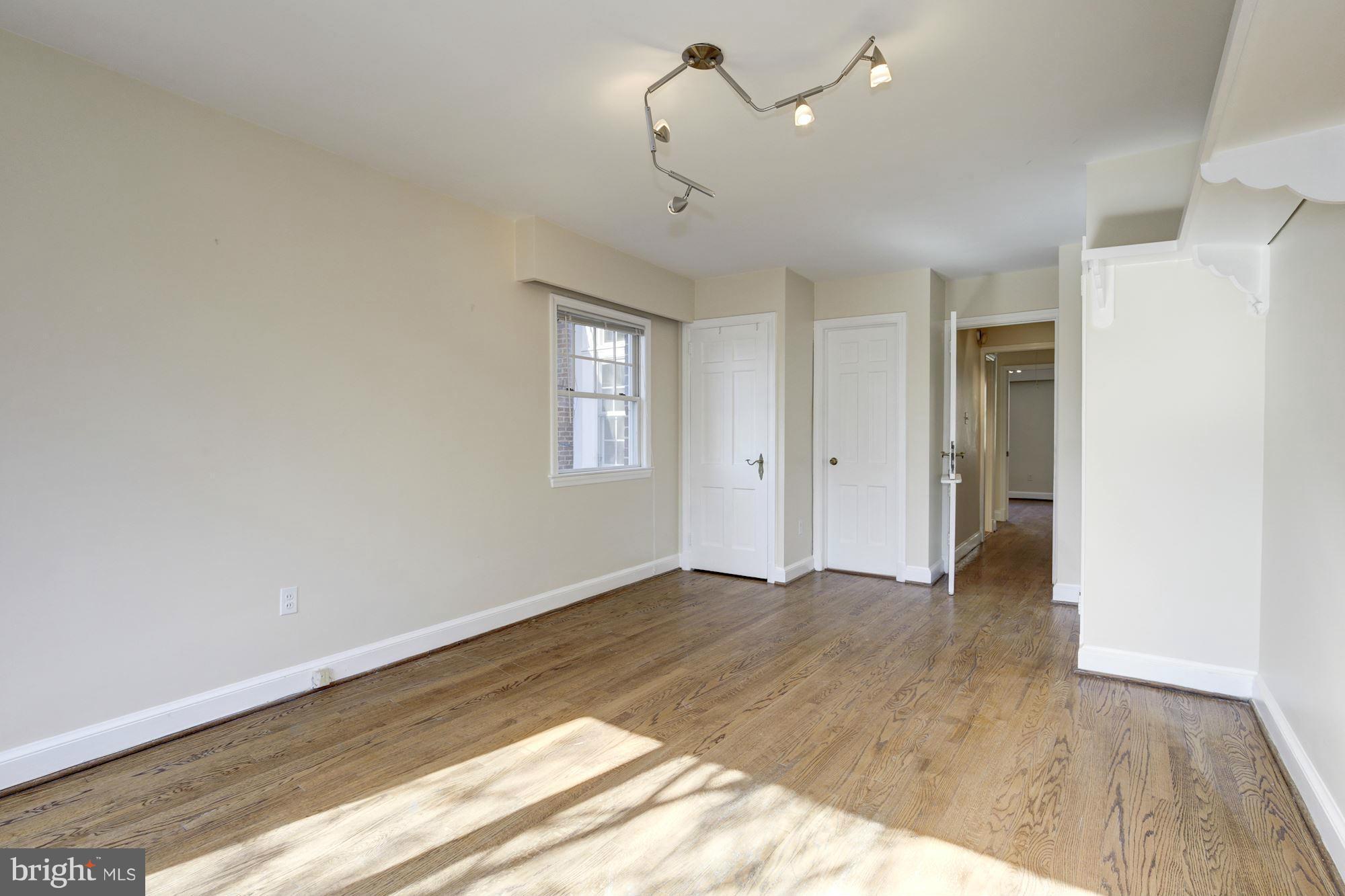 3238 Reservoir Road Northwest Washington, DC 20007 - Photo 13 of 29 Bedroom (Master)