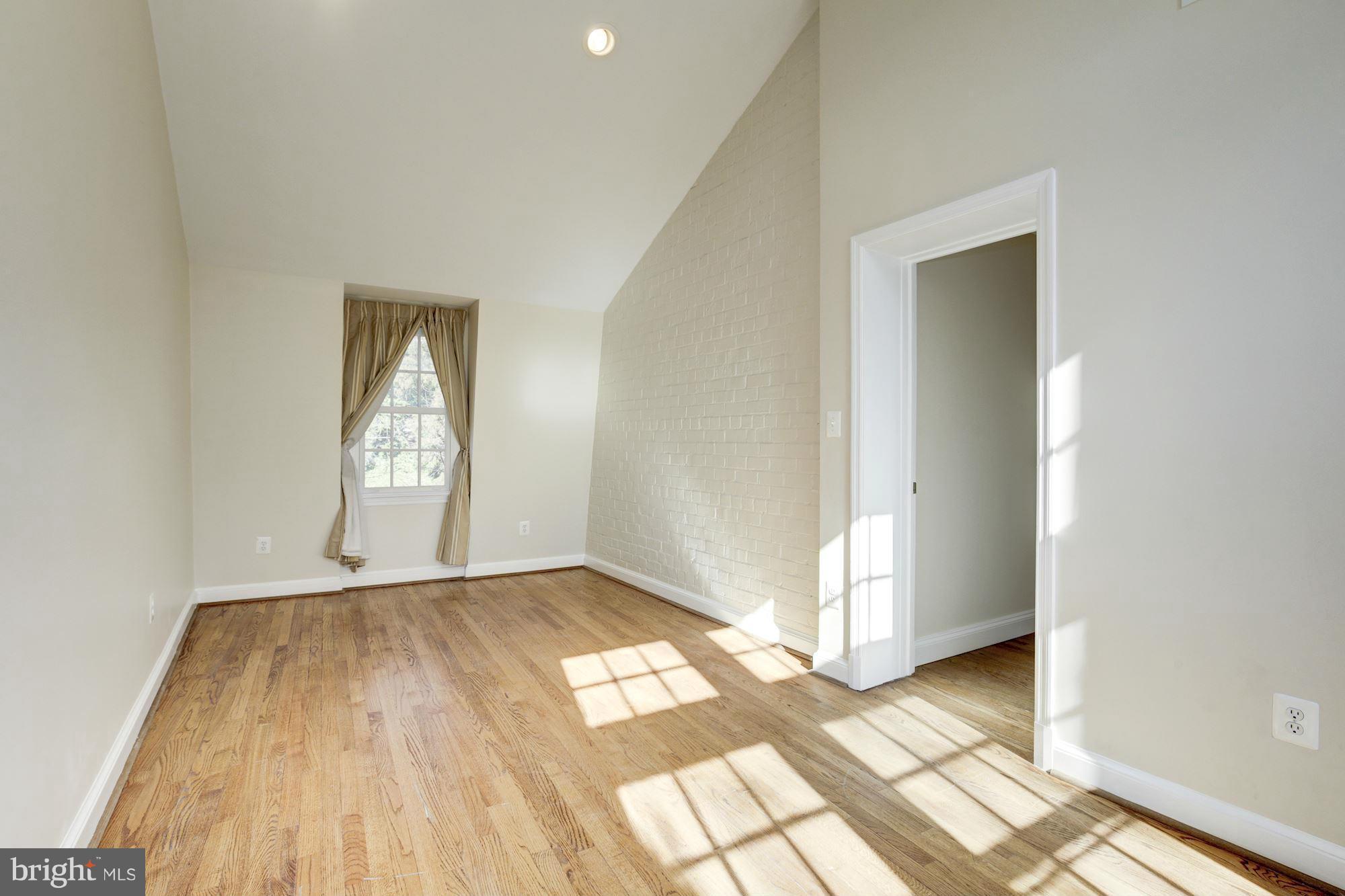 3238 Reservoir Road Northwest Washington, DC 20007 - Photo 18 of 29 Bedroom #2