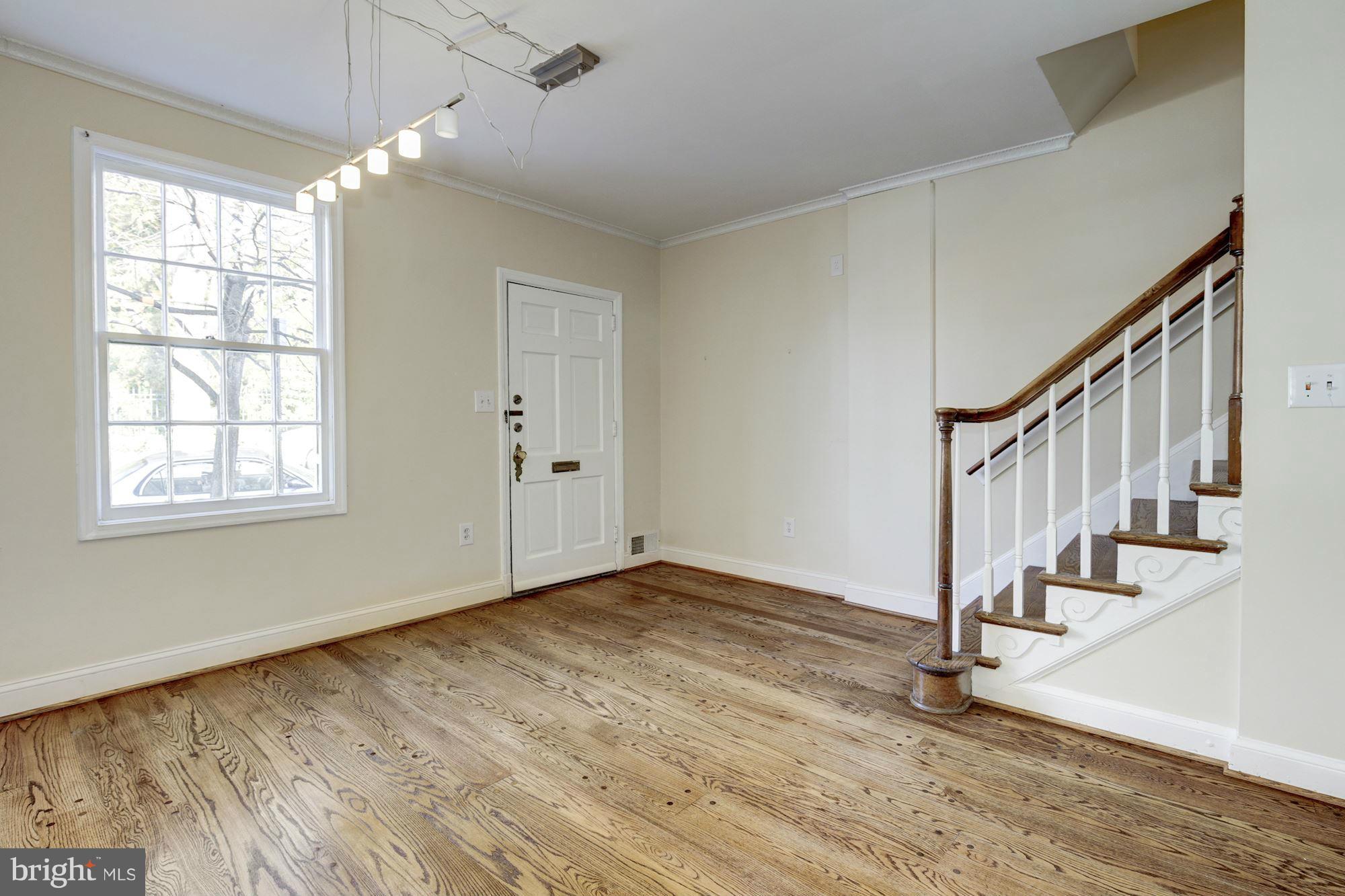 3238 Reservoir Road Northwest Washington, DC 20007 - Photo 4 of 29 Dining Room