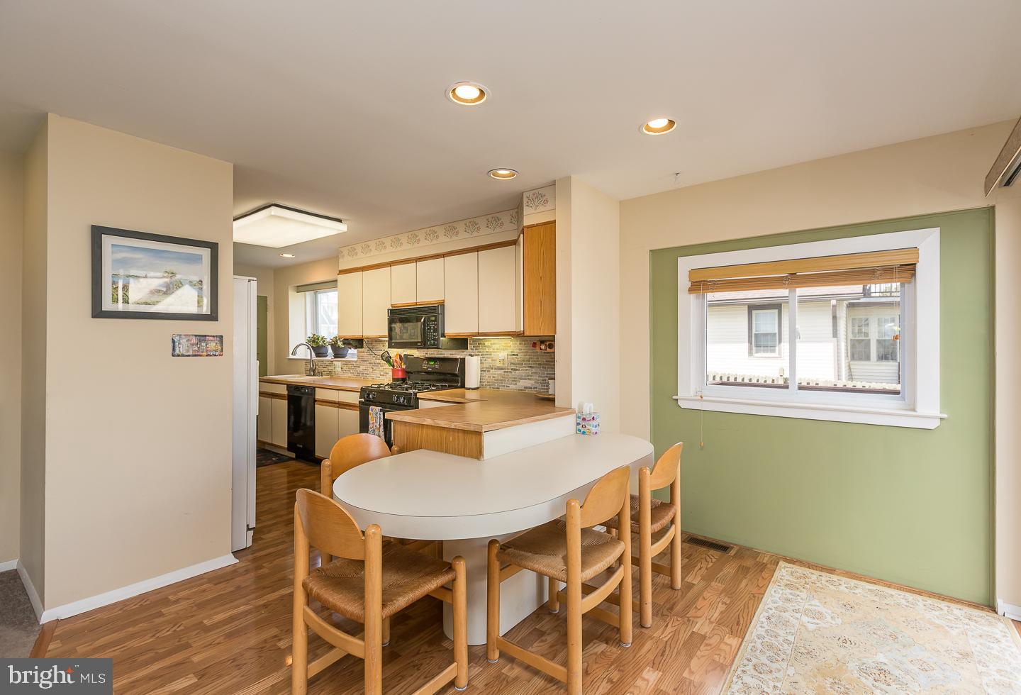 252 Strathmore Road Havertown, PA 19083 - Photo 17 of 43 KITCHEN