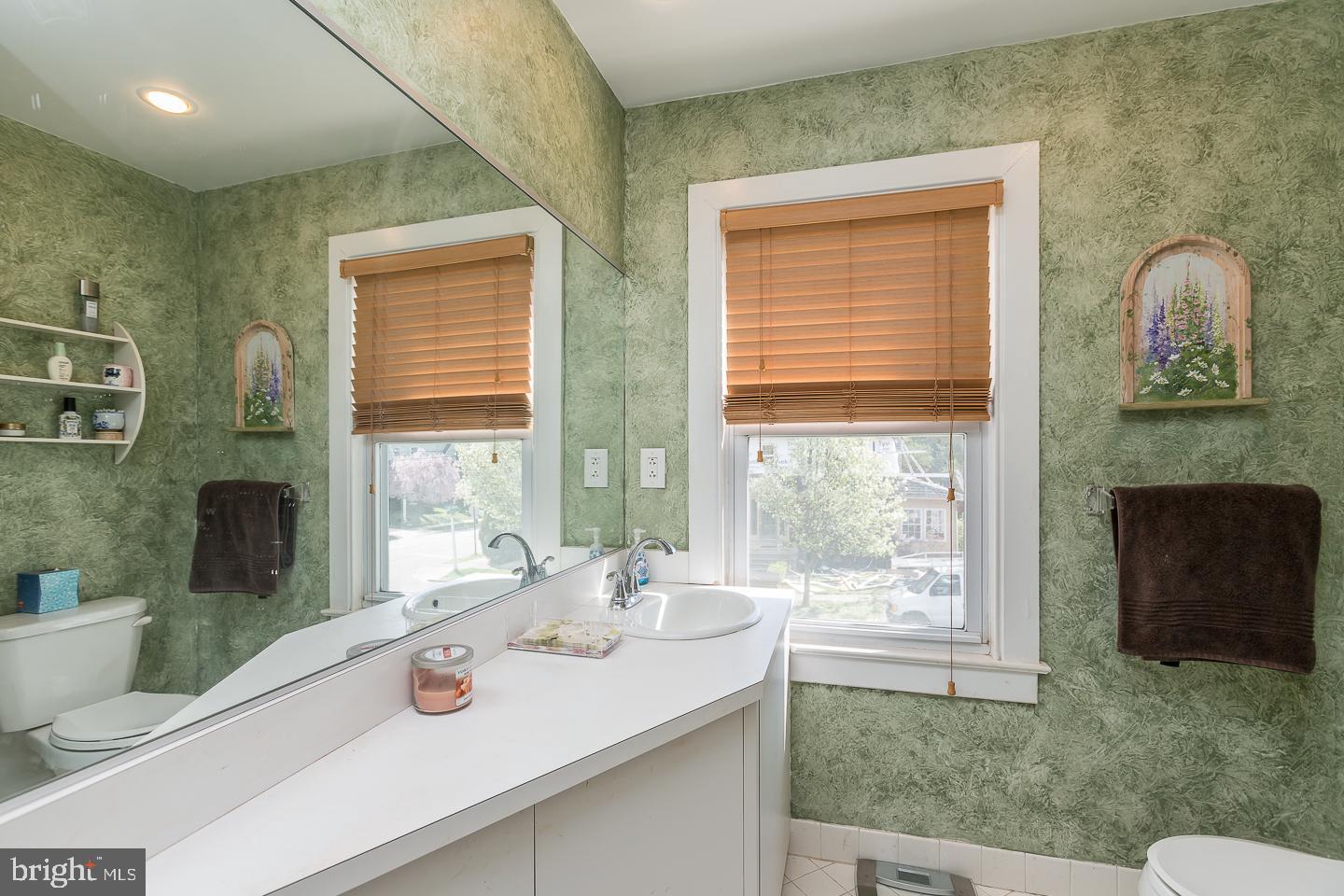 252 Strathmore Road Havertown, PA 19083 - Photo 26 of 43 MASTER BATHROOM