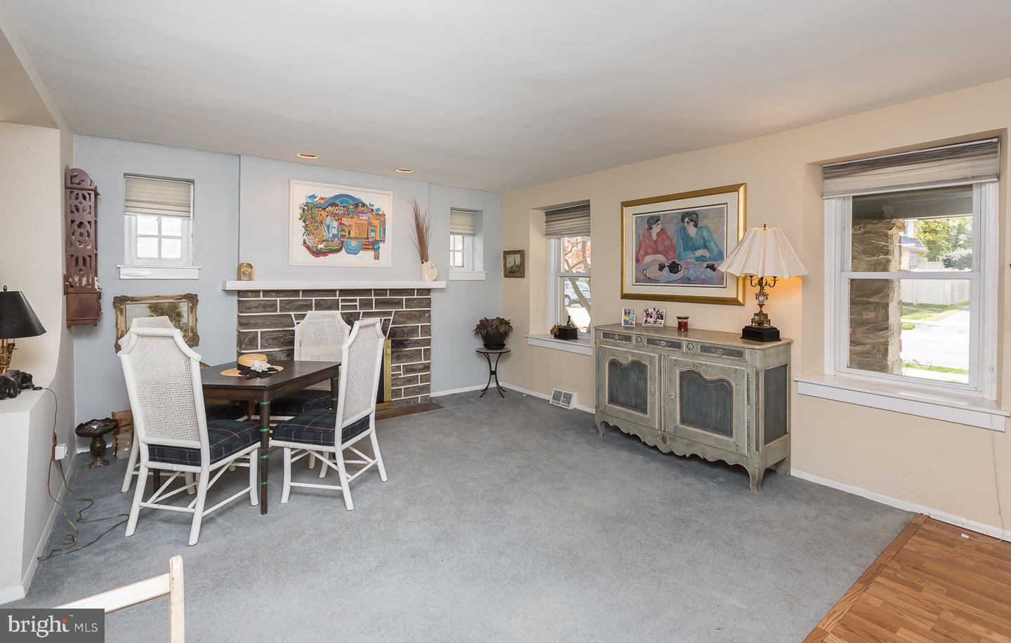 252 Strathmore Road Havertown, PA 19083 - Photo 9 of 43 FORMAL LIVING ROOM