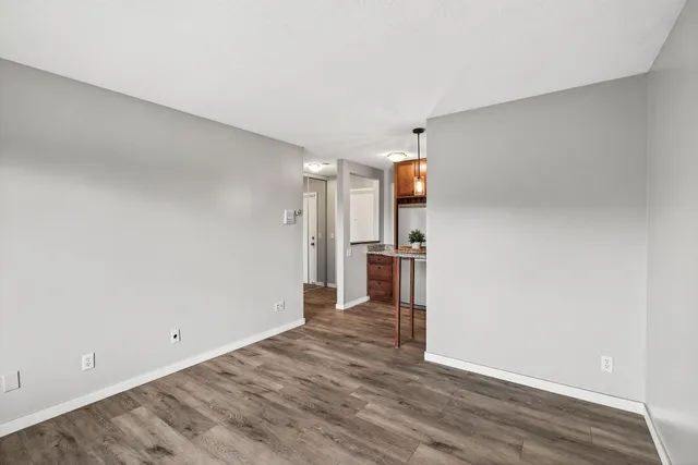 $104,900 | 3729 Snelling Avenue, Unit 308, Minneapolis, MN 55406