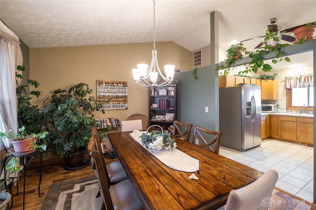 2888 Deer Run Road Springfield, OH 45504 - Photo 10 of 31