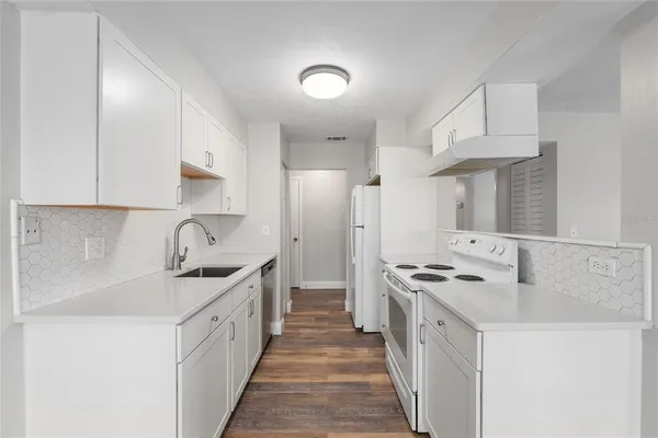 $194,000 | 2715 Northwest 104th Court, Unit 1, Gainesville, FL 32606