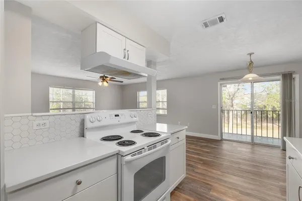 $194,000 | 2715 Northwest 104th Court, Unit 1, Gainesville, FL 32606