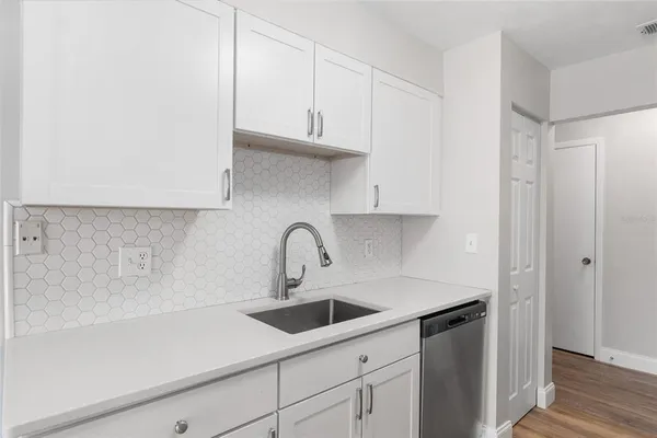 $194,000 | 2715 Northwest 104th Court, Unit 1, Gainesville, FL 32606