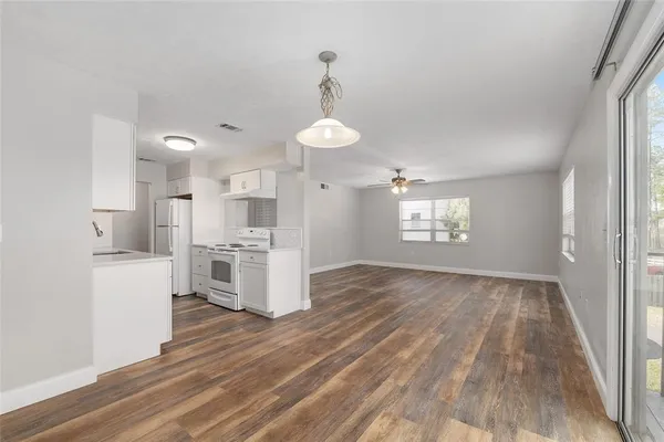 $194,000 | 2715 Northwest 104th Court, Unit 1, Gainesville, FL 32606