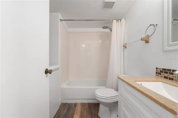 $194,000 | 2715 Northwest 104th Court, Unit 1, Gainesville, FL 32606