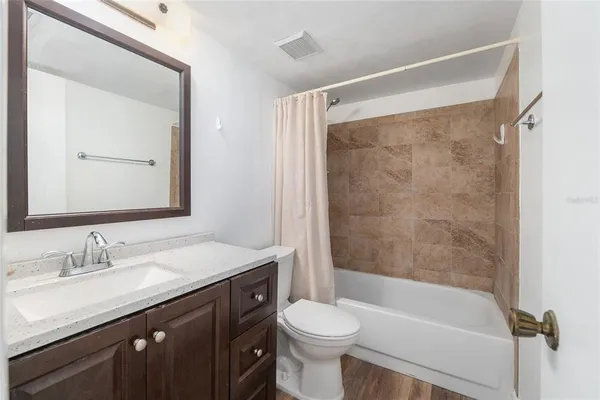 $194,000 | 2715 Northwest 104th Court, Unit 1, Gainesville, FL 32606