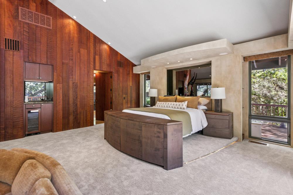 5312 Retreat Way Carmichael, CA 95608 - Photo 33 of 92 a bed room with a bed and a large window