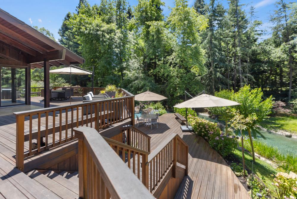 5312 Retreat Way Carmichael, CA 95608 - Photo 57 of 92 a view of a chairs and table under an umbrella in the balcony