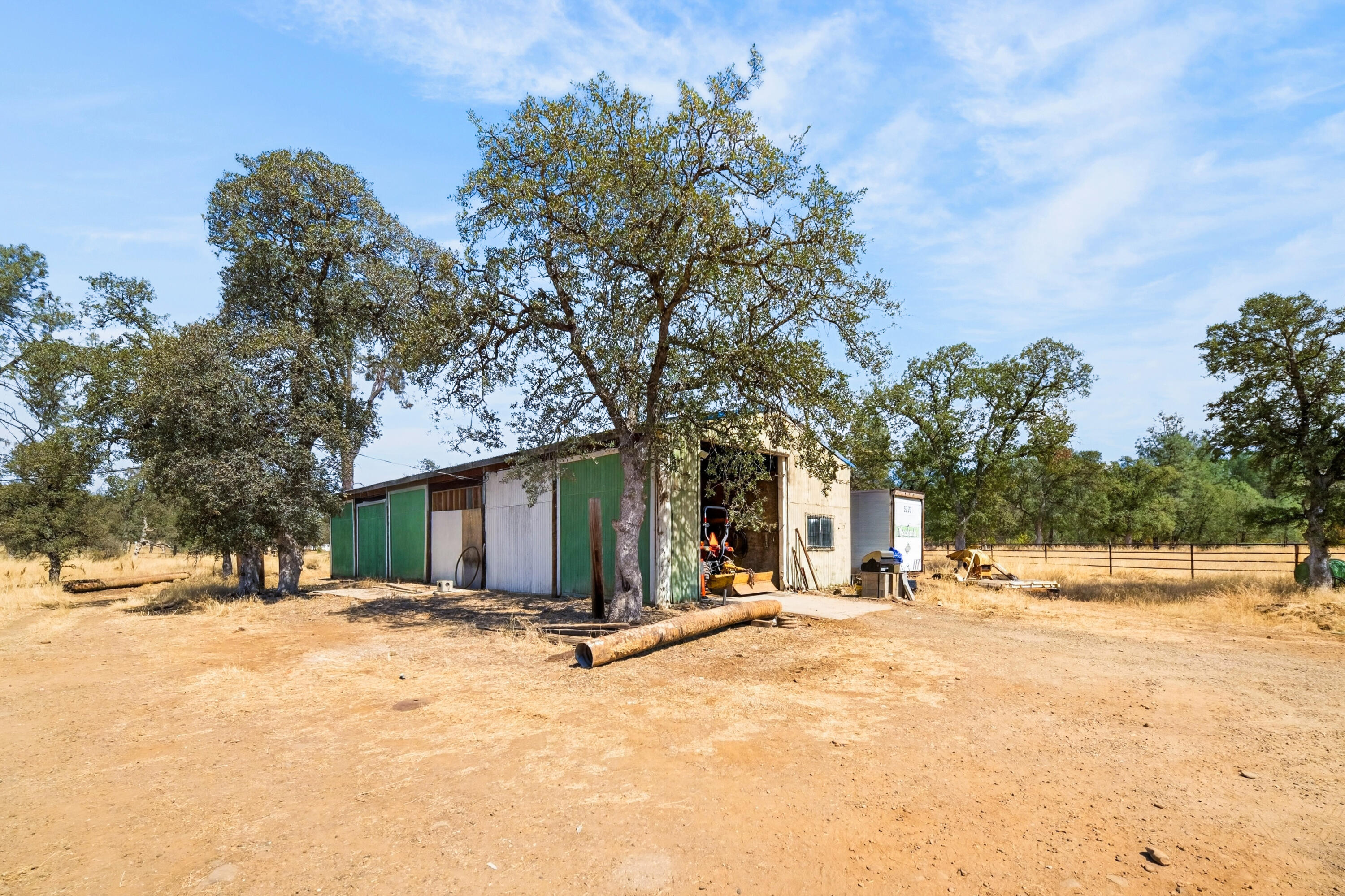 24555 Dersch Road Anderson, CA 96007 - Photo 27 of 40 Barn