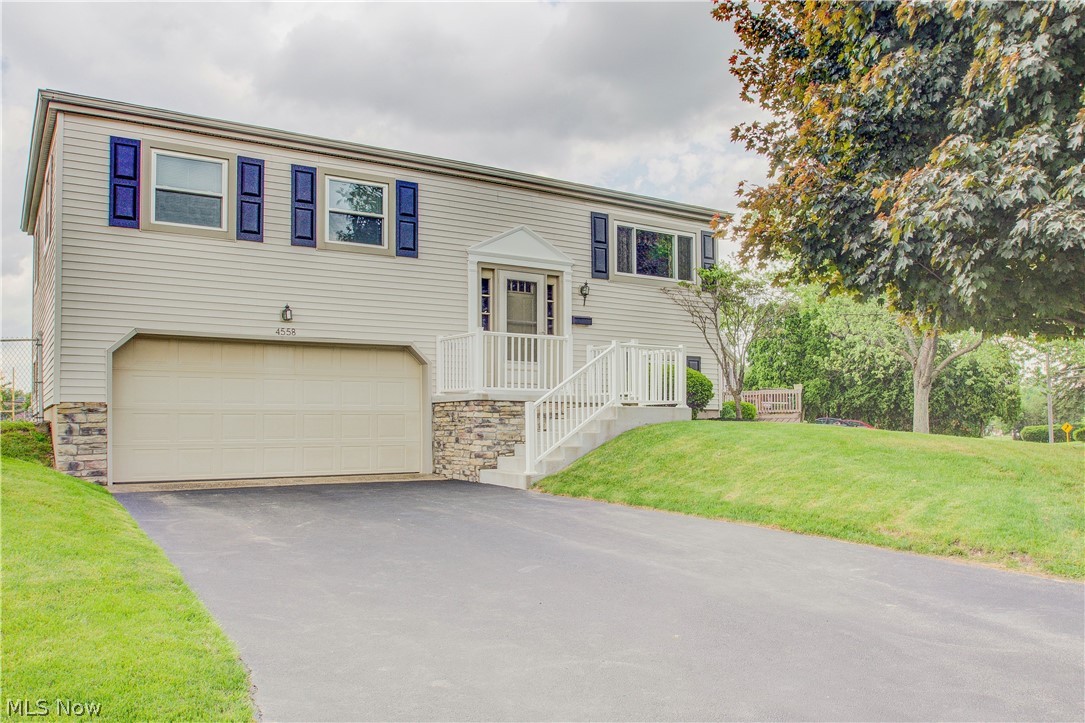 4558 Burkey Road Youngstown, OH 44515 - Photo 1 of 20 Gallery Image 1