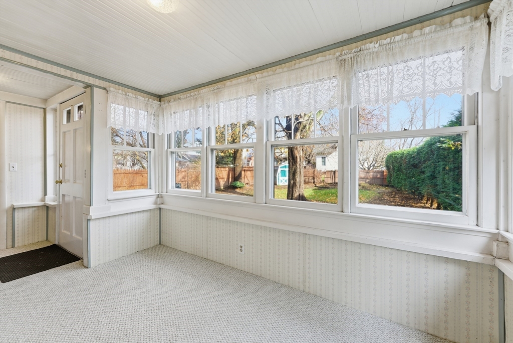 63 Webber Street Springfield, MA 01108 - Photo 19 of 40 a large white room with windows