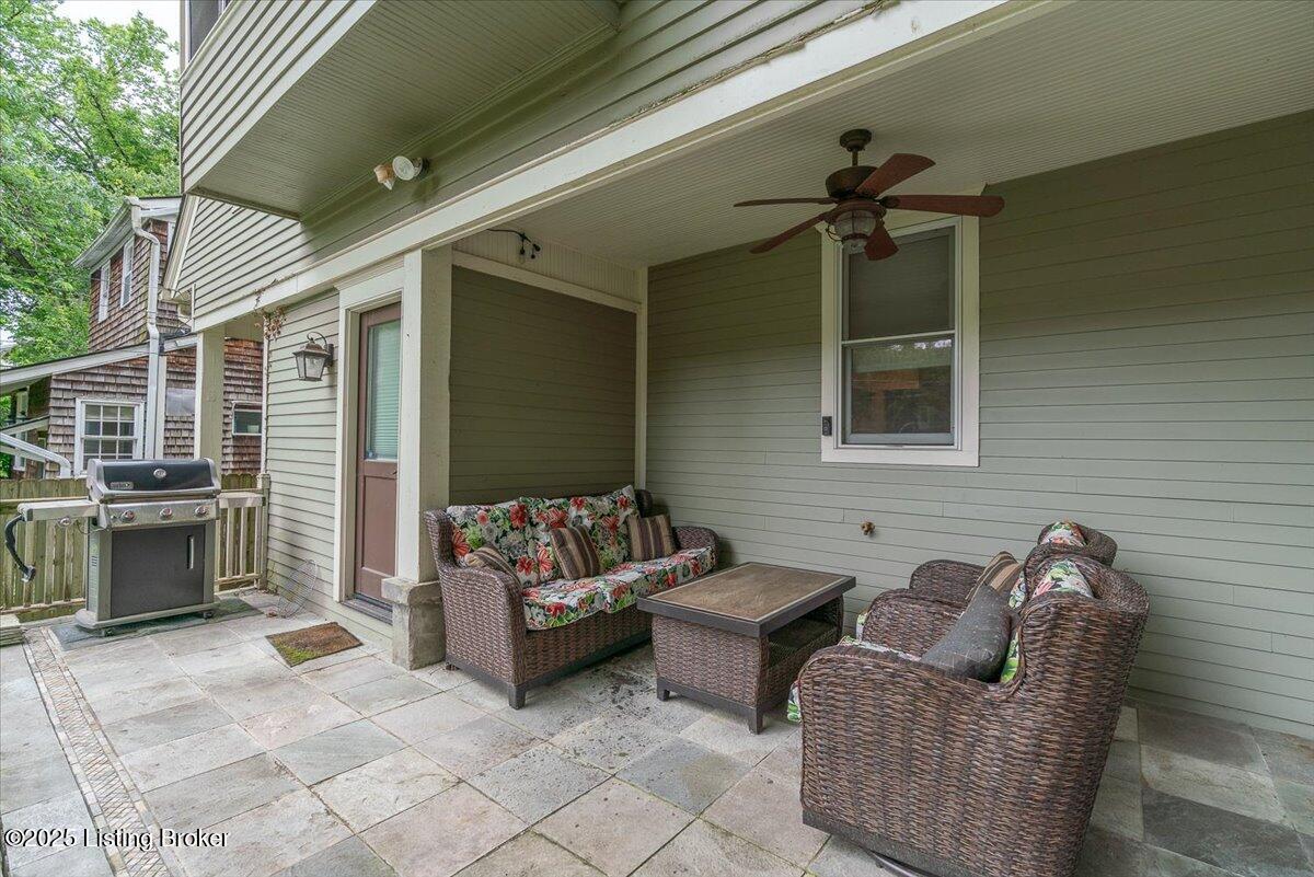 2449 Ransdell Avenue Louisville, KY 40204 - Photo 43 of 51 Let's get a book and read.