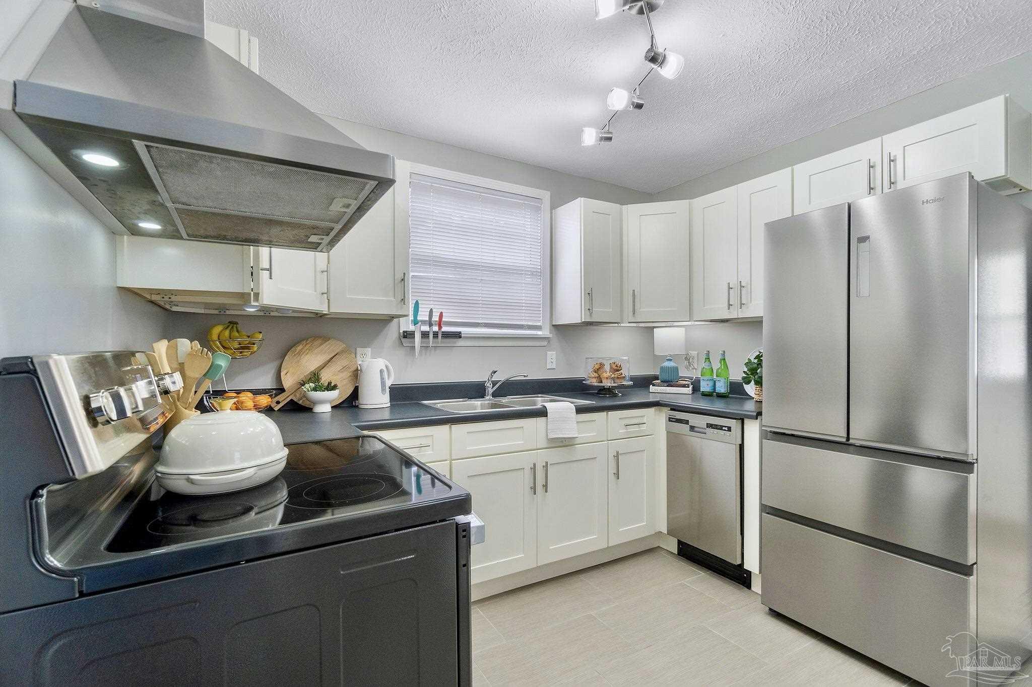 520 West La Rua Street Pensacola, FL 32501 - Photo 13 of 44