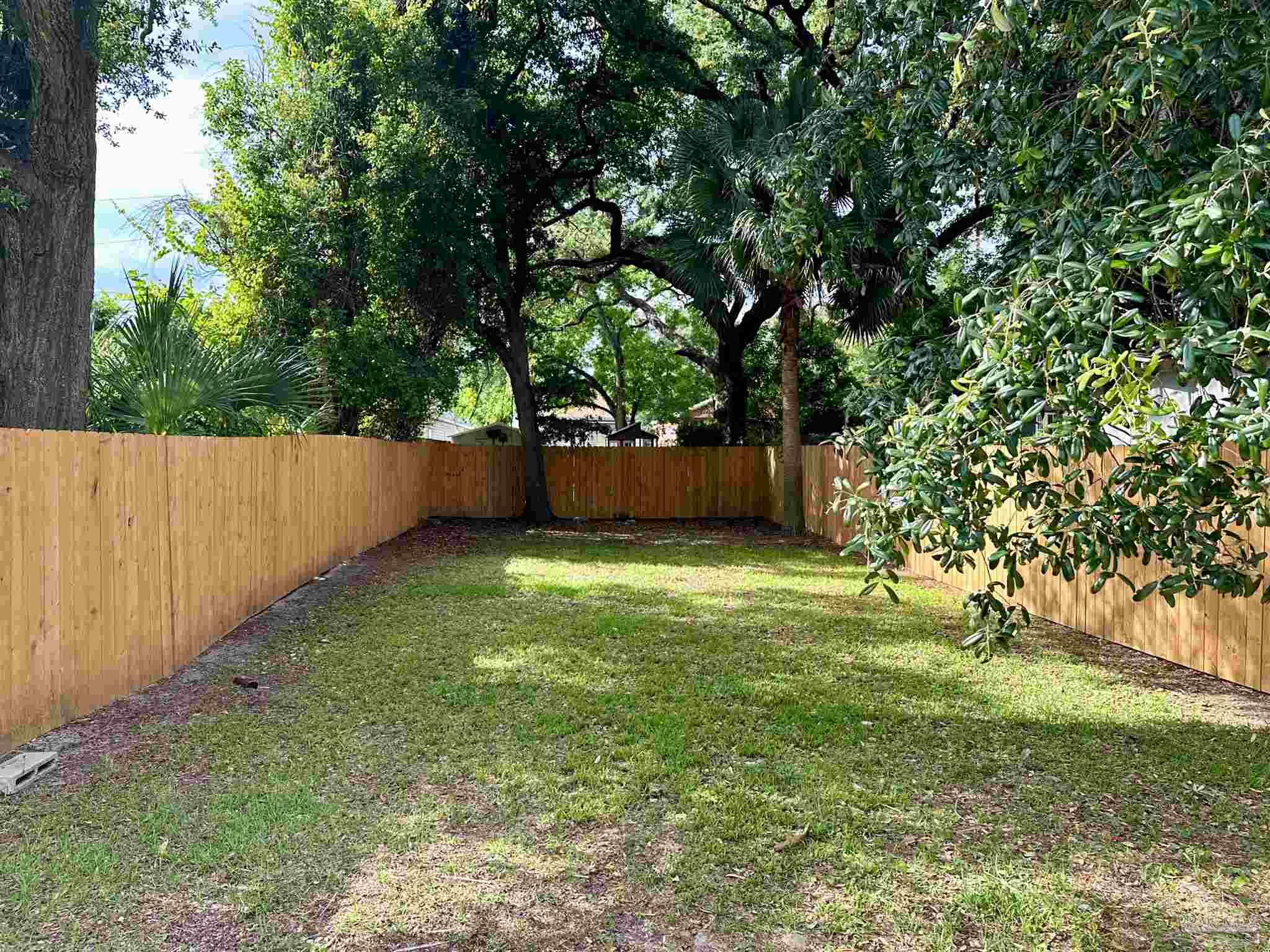 520 West La Rua Street Pensacola, FL 32501 - Photo 40 of 44