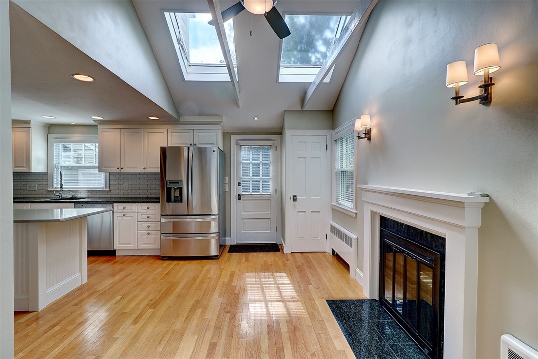 21 Lantern Lane Barrington, RI 02806 - Photo 13 of 25