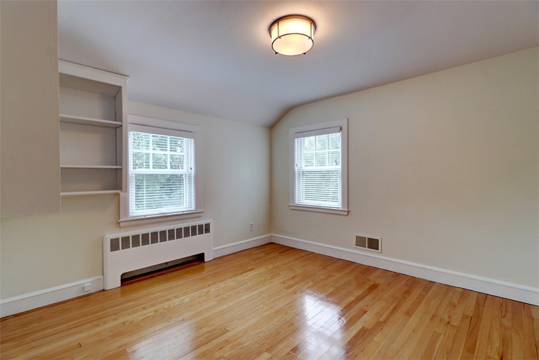 21 Lantern Lane Barrington, RI 02806 - Photo 17 of 25