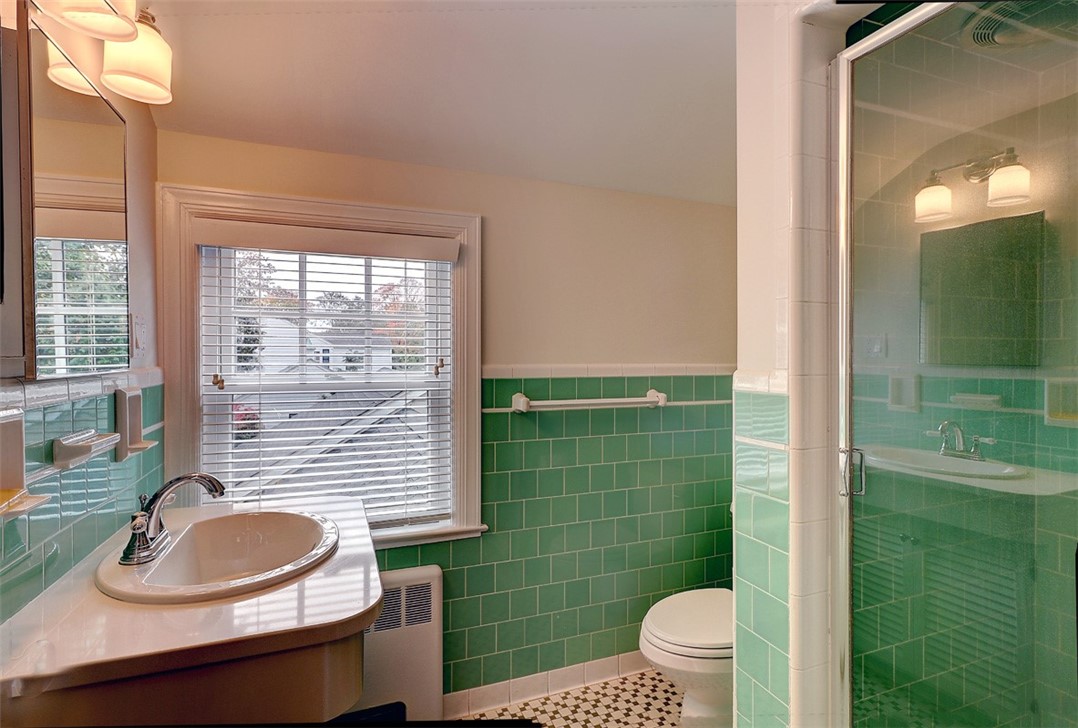 21 Lantern Lane Barrington, RI 02806 - Photo 18 of 25