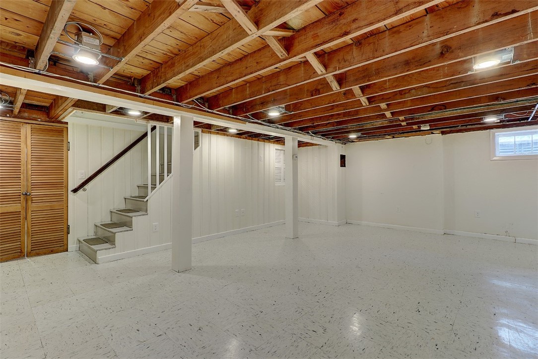 21 Lantern Lane Barrington, RI 02806 - Photo 21 of 25