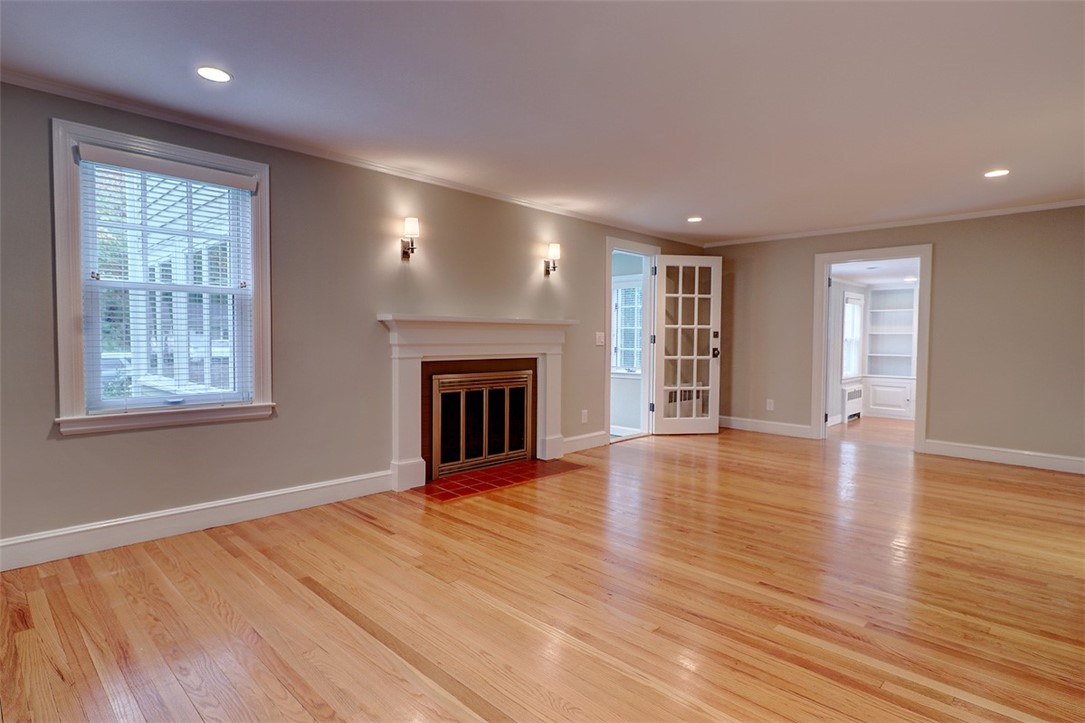 21 Lantern Lane Barrington, RI 02806 - Photo 6 of 25