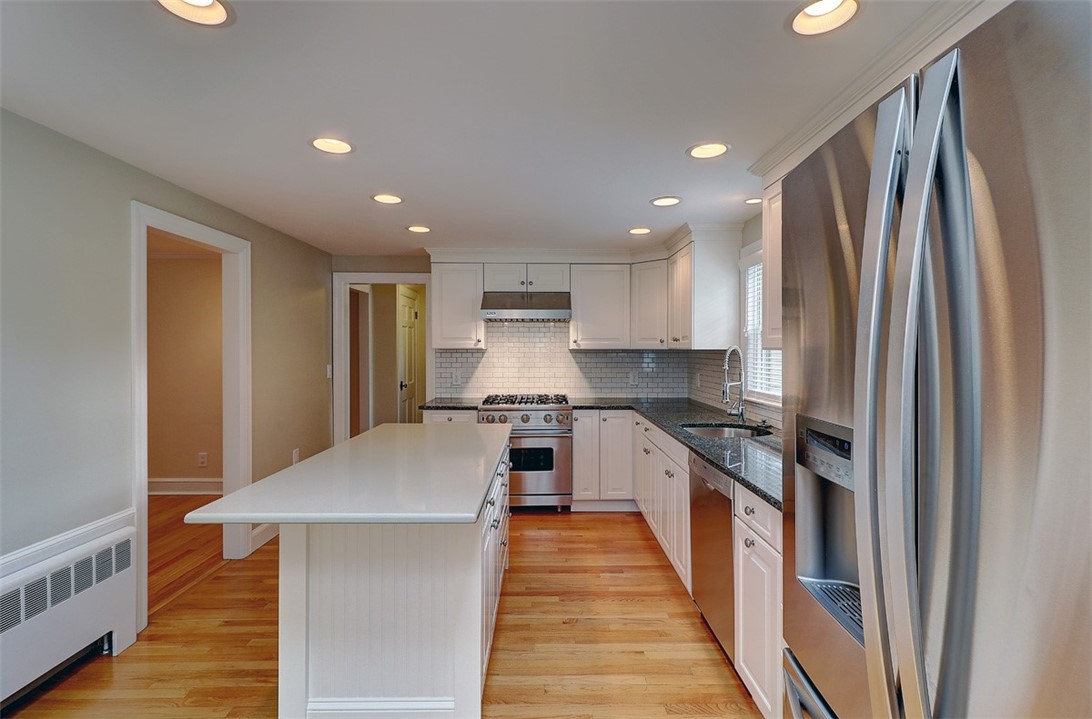 21 Lantern Lane Barrington, RI 02806 - Photo 9 of 25