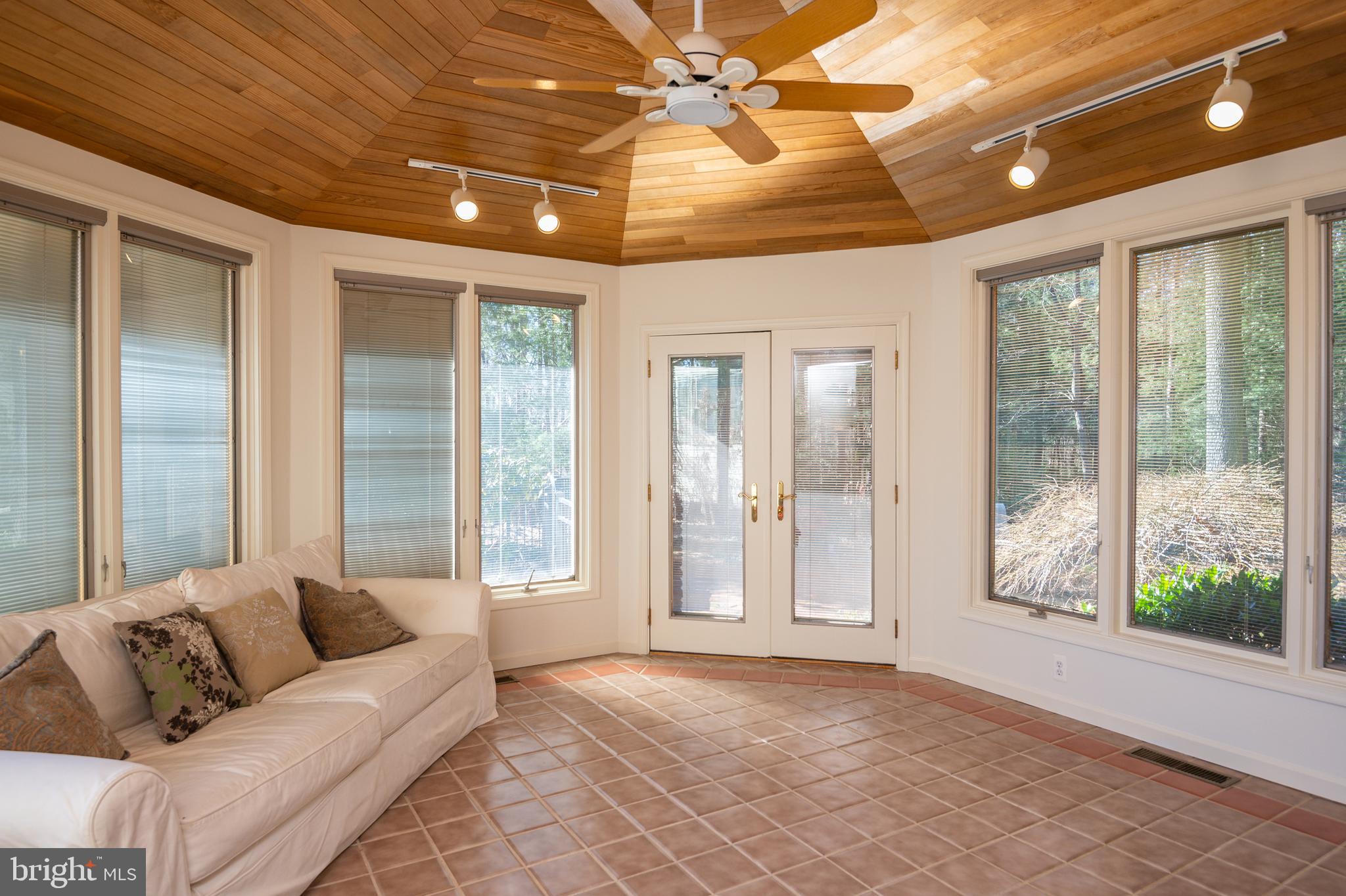 516 Candy Road Mohnton, PA 19540 - Photo 5 of 50