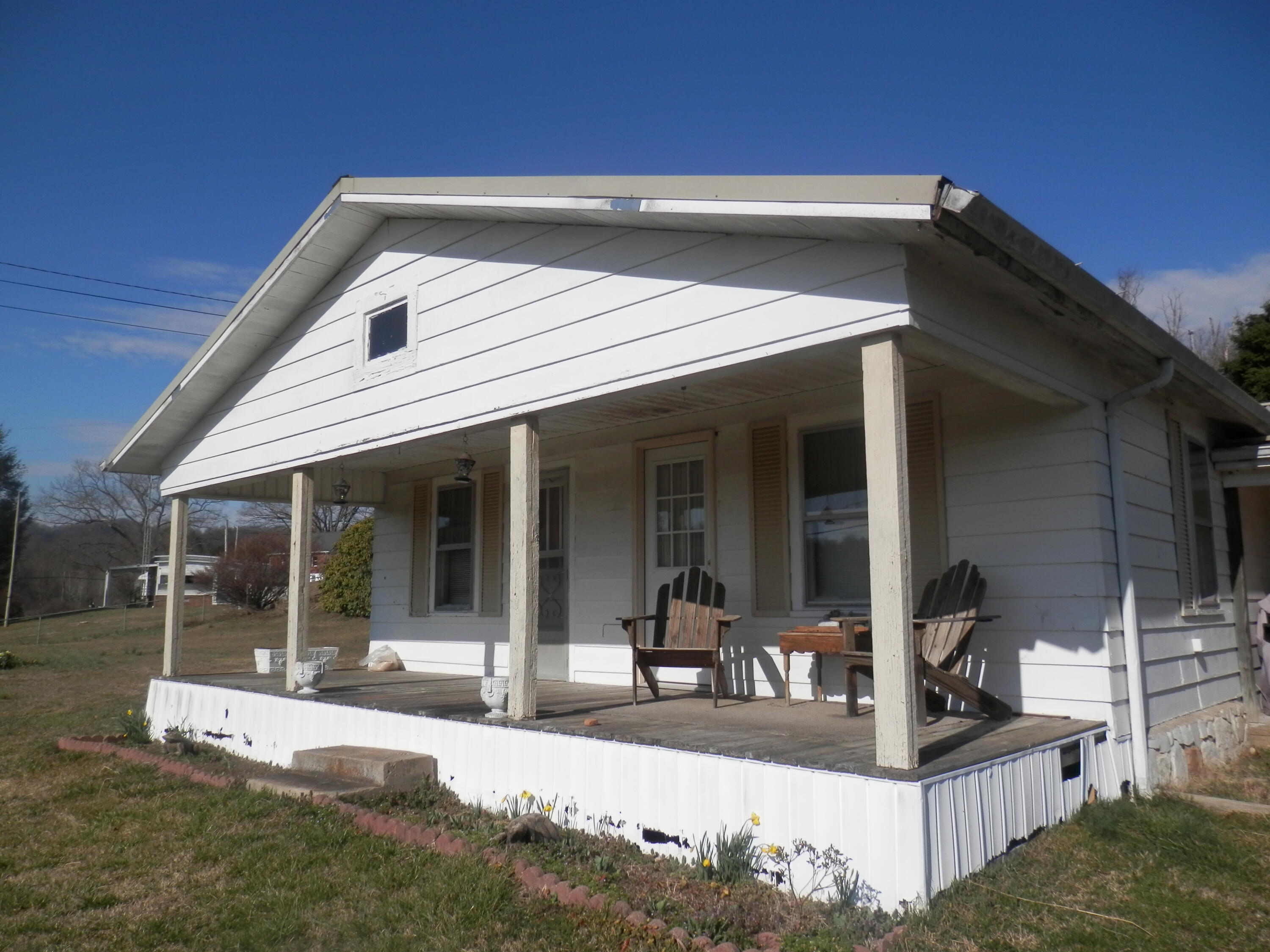 227 Clawson Road Jonesville, VA 24263 - Photo 3 of 17 P3030637