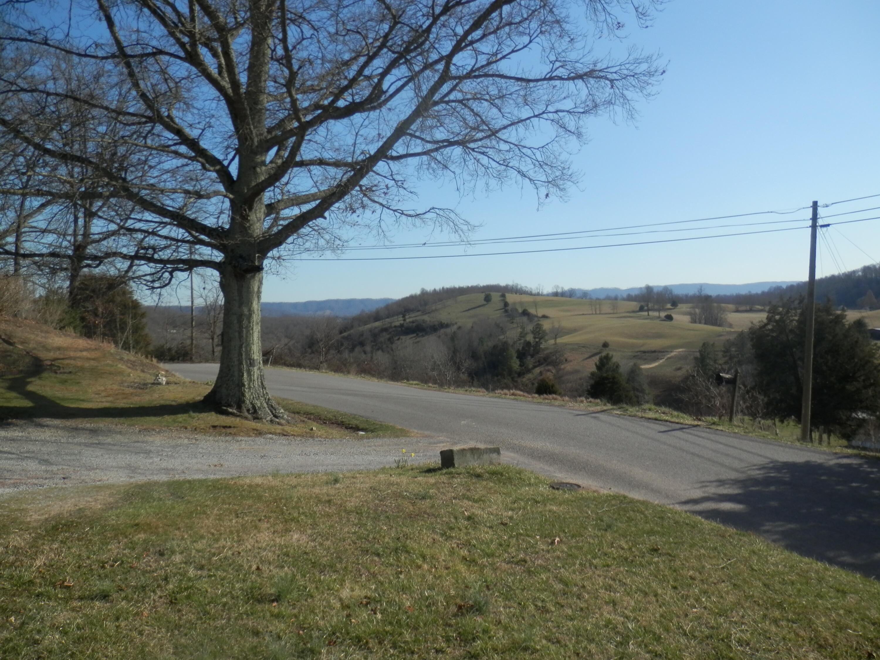 227 Clawson Road Jonesville, VA 24263 - Photo 7 of 17 P3030641