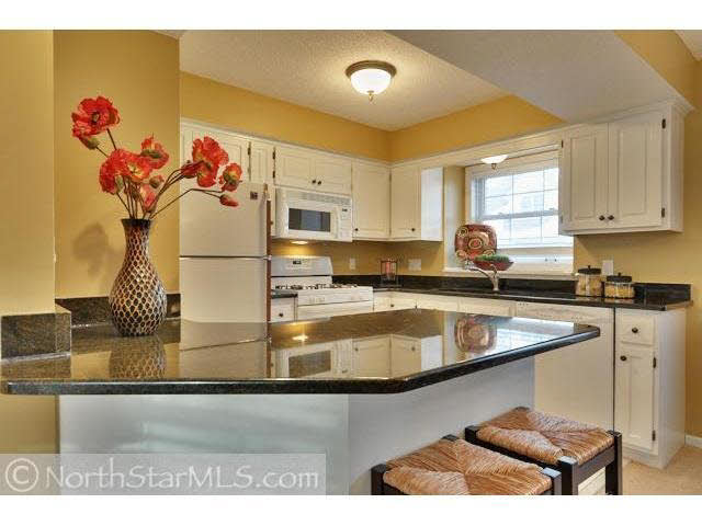 4926 Bayswater Road Minnetonka, MN 55345 - Photo 3 of 14 Gallery Image 3