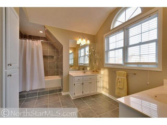 4926 Bayswater Road Minnetonka, MN 55345 - Photo 7 of 14 Gallery Image 7