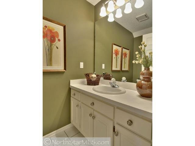 4926 Bayswater Road Minnetonka, MN 55345 - Photo 8 of 14 Gallery Image 8