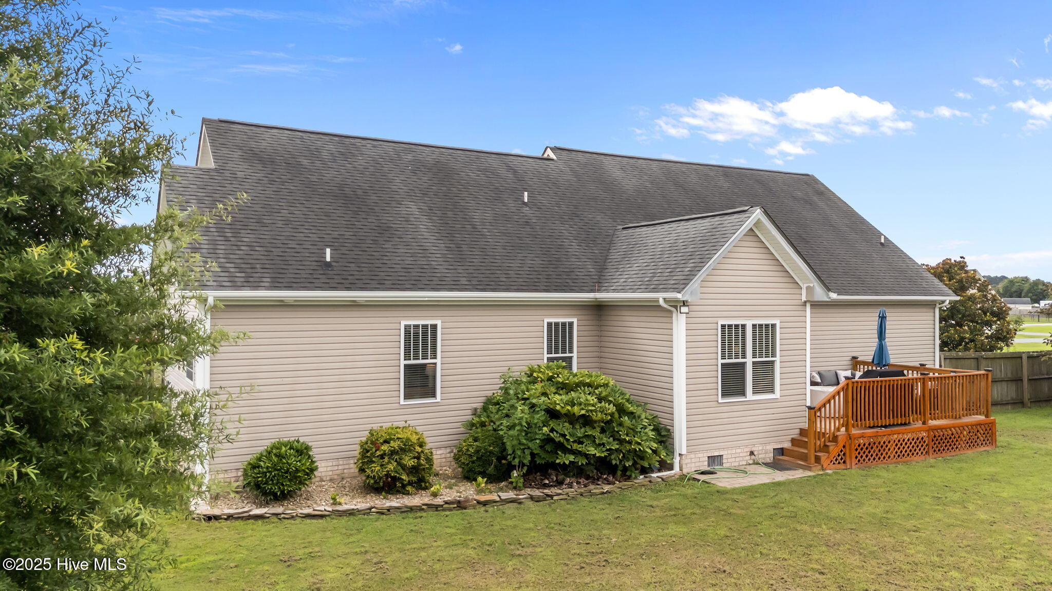 203 Willowbrook Drive Pikeville, NC 27863 - Photo 9 of 42 9-web-or-mls-DJI_20250715103746_0284_D