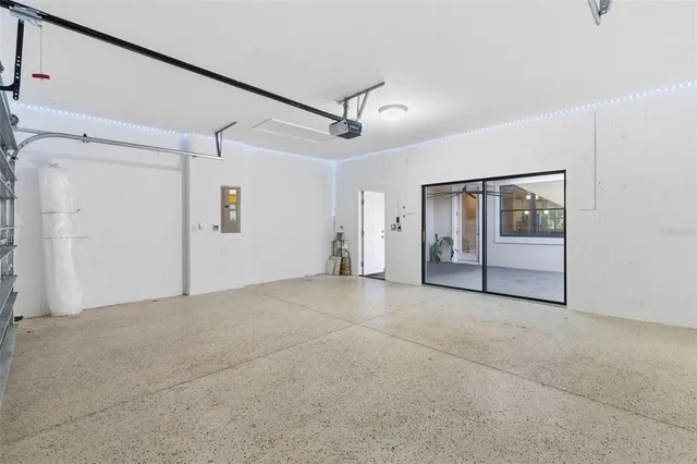 a view of a garage of the house