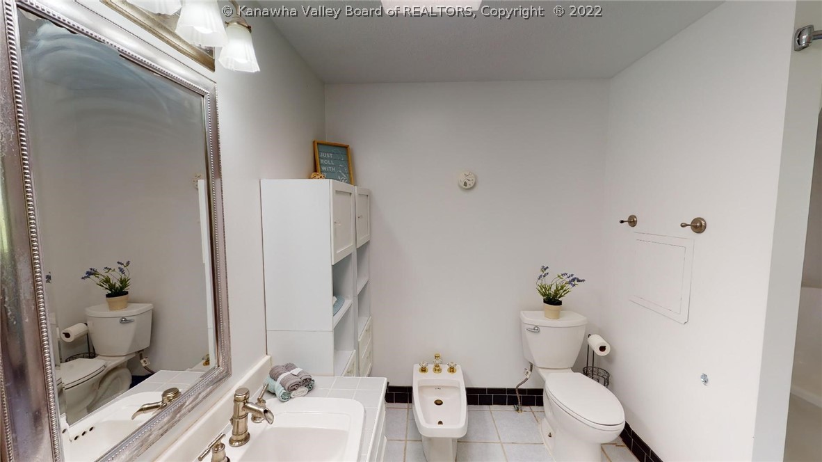 63 Summit Ridge Road Hurricane, WV 25526 - Photo 21 of 35 Owners Bath