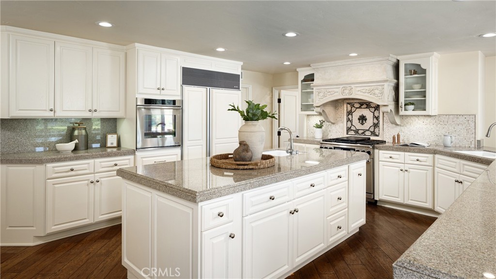4 Rue Grand Ducal Newport Beach, CA 92660 - Photo 3 of 38