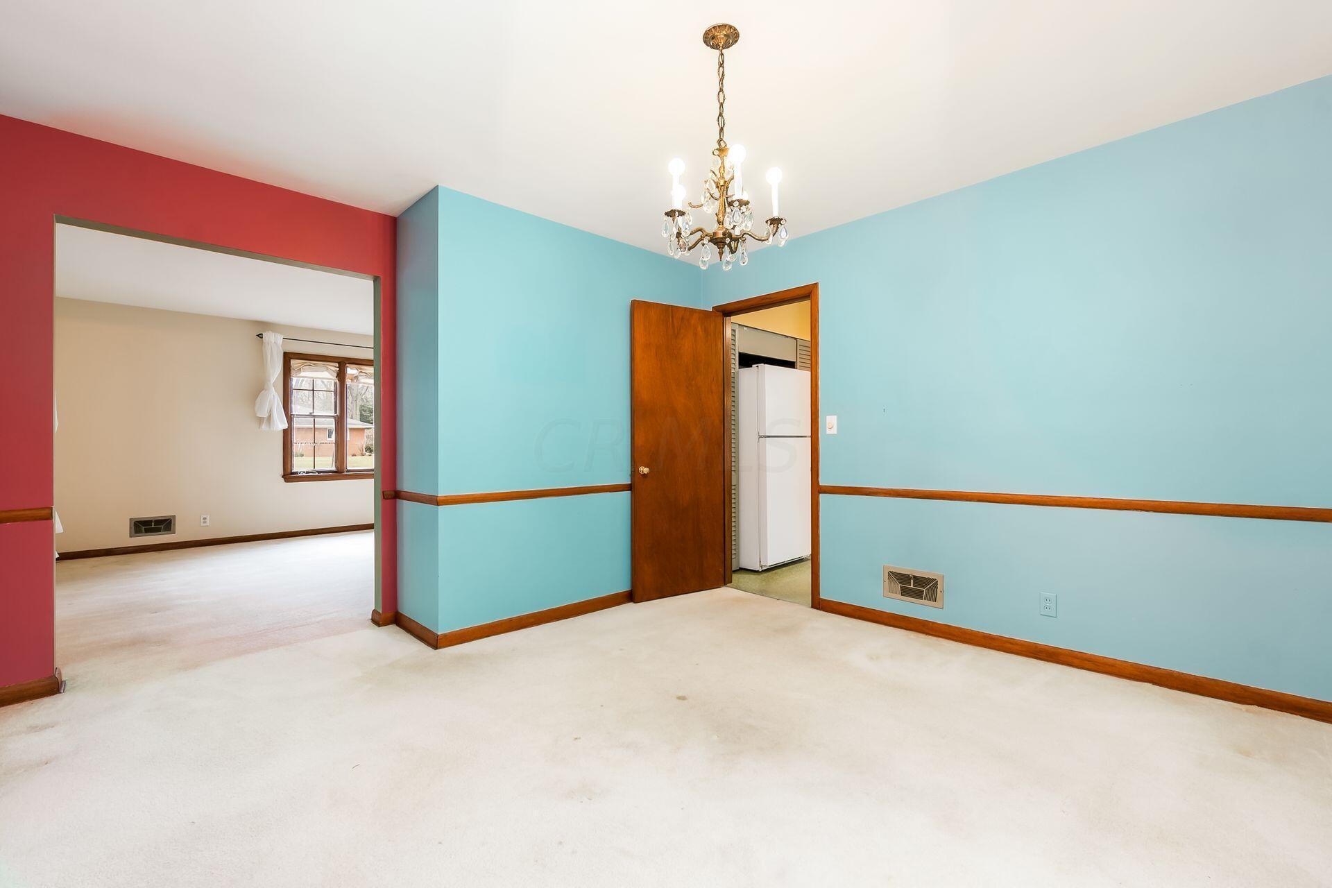 253 Croswell Road Columbus, OH 43214 - Photo 12 of 45 Dining Room
