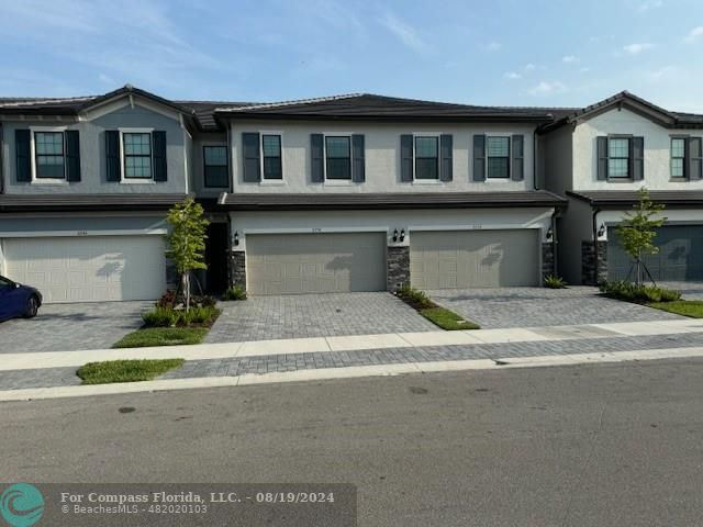 2250 Appleton Cir South