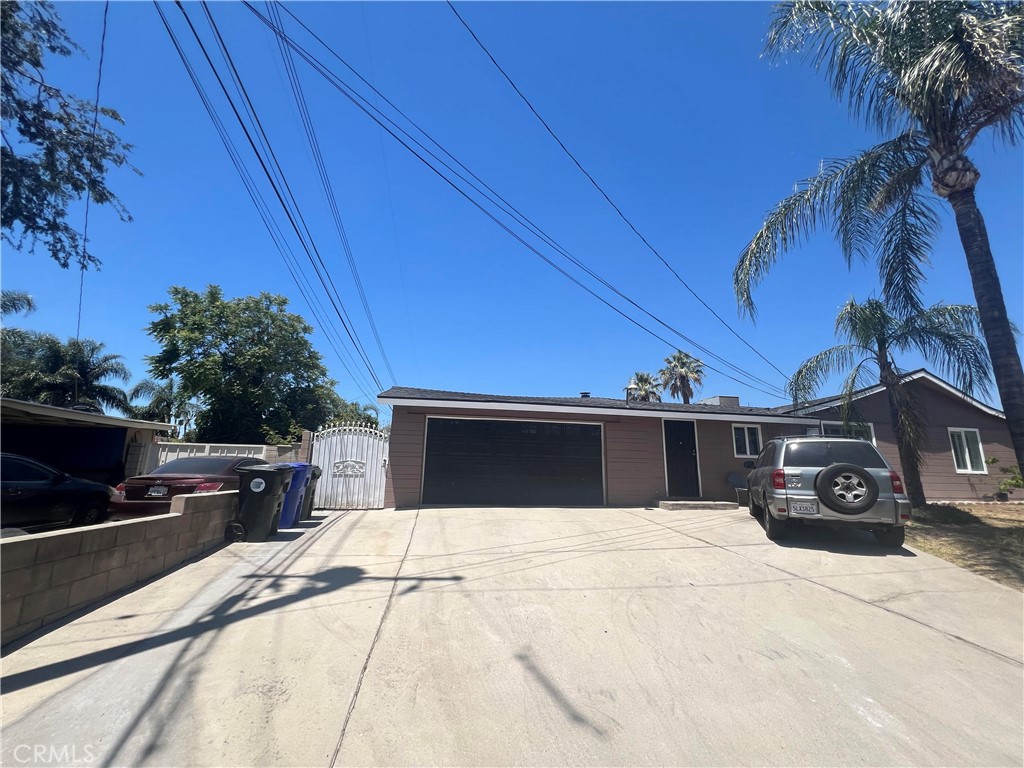 19449 Lurelane Street Rialto, CA 92376 - Photo 11 of 15 Back part of the house