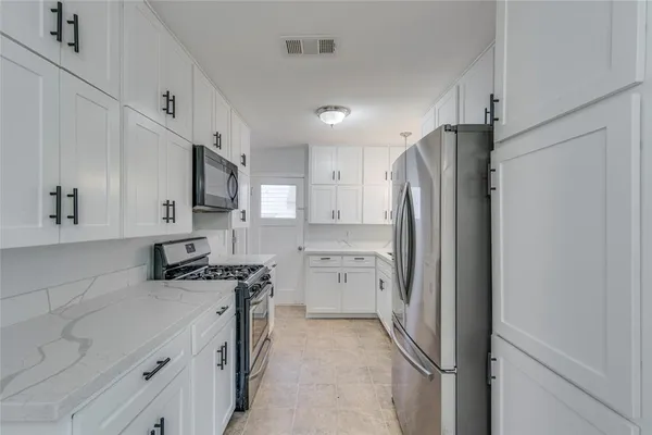 $210,000 | 1033 East Elm Street, Hillsboro, TX 76645